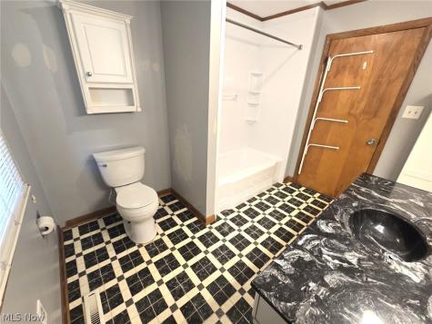 1007 Colegate Drive Marietta OH 45750