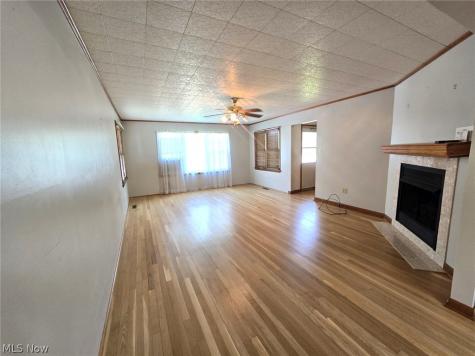 1007 Colegate Drive Marietta OH 45750