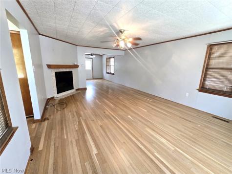 1007 Colegate Drive Marietta OH 45750