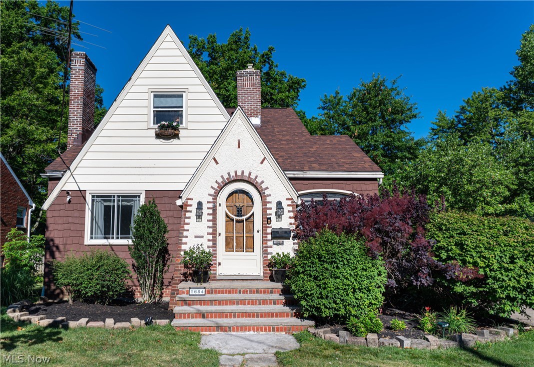 1684 S Green Road South Euclid OH 44121