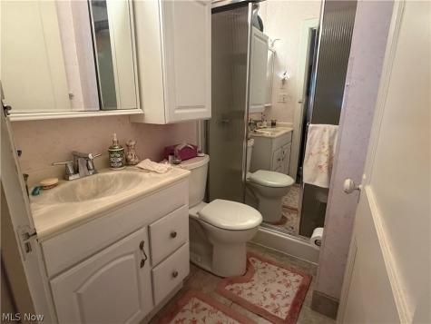 1088 Beachview Road Willoughby OH 44094