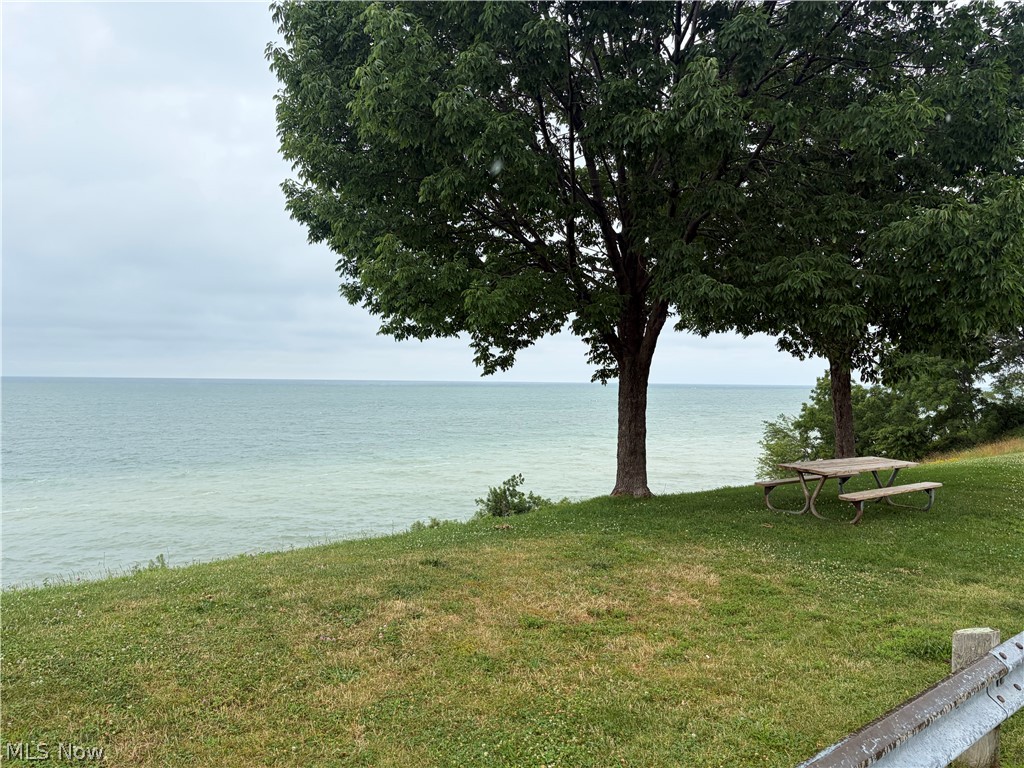 1088 Beachview Road Willoughby OH 44094