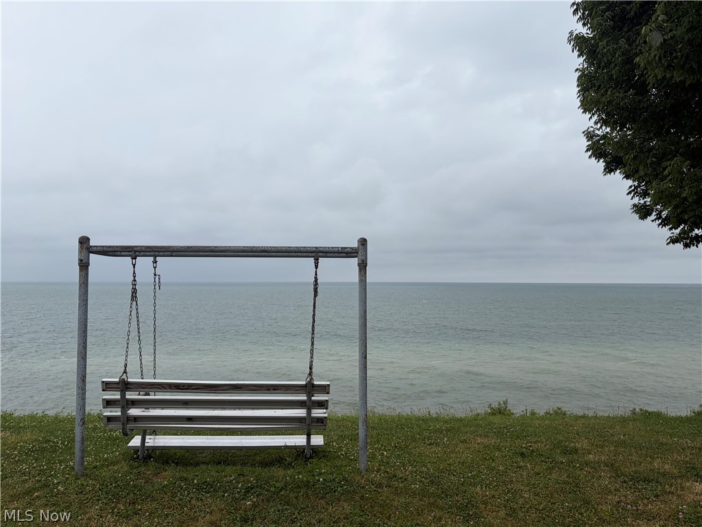 1088 Beachview Road Willoughby OH 44094