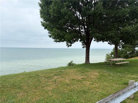 1088 Beachview Road Willoughby OH 44094