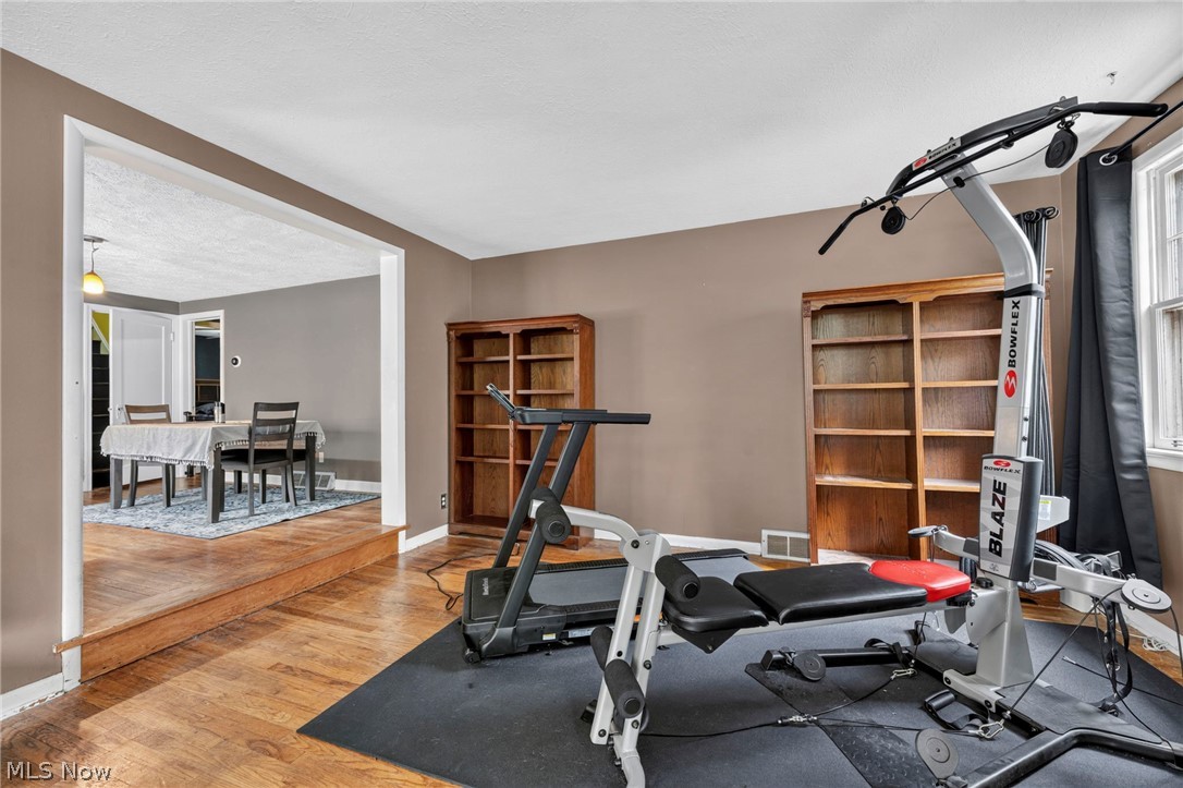 29408 Luxona Avenue Wickliffe OH 44092