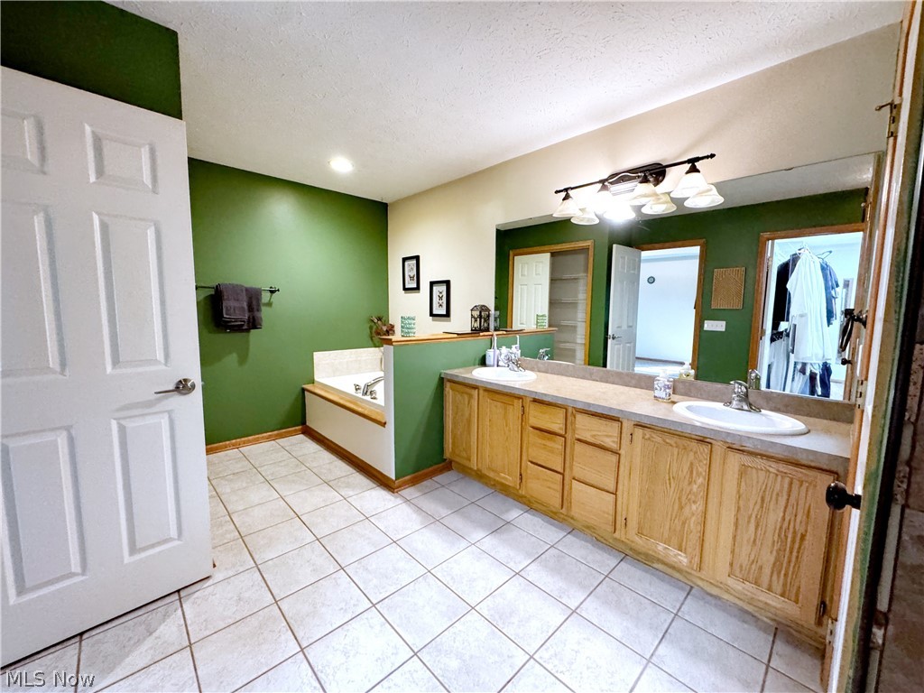 25137 Crosstie Trail Columbia Station OH 44028