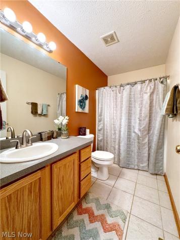 25137 Crosstie Trail Columbia Station OH 44028