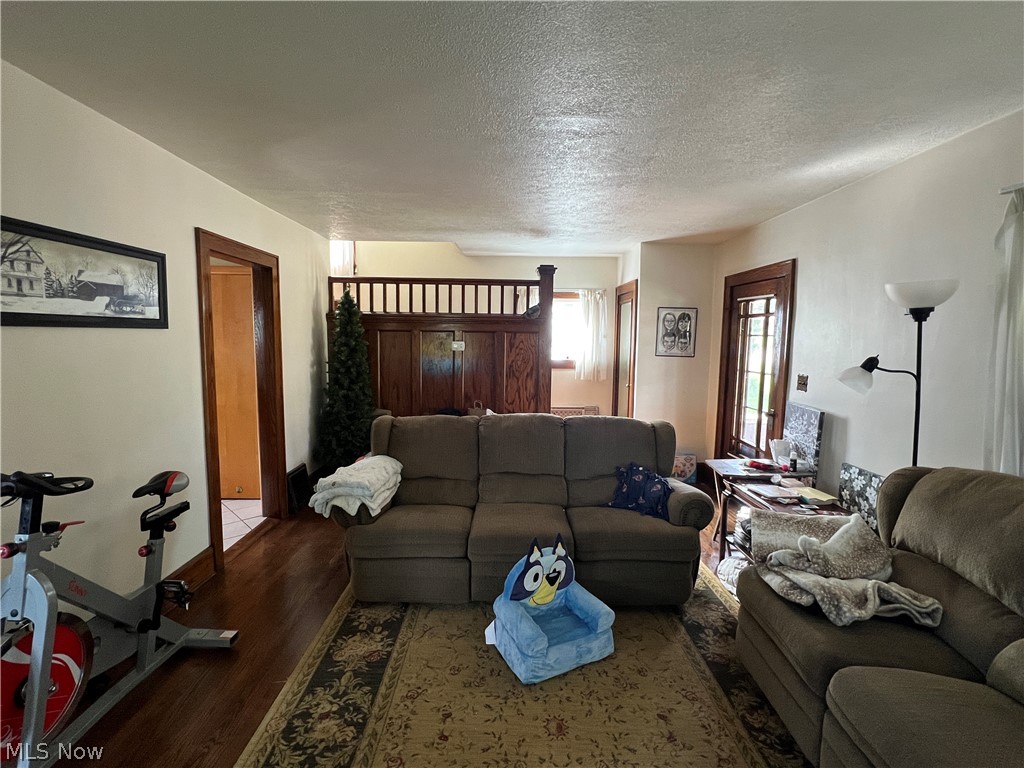 226 Dover Road NE Sugarcreek OH 44681