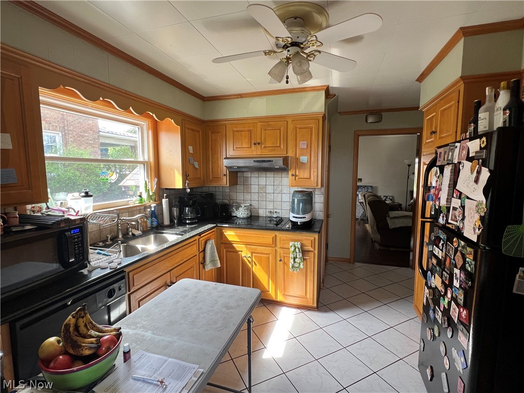 226 Dover Road NE Sugarcreek OH 44681