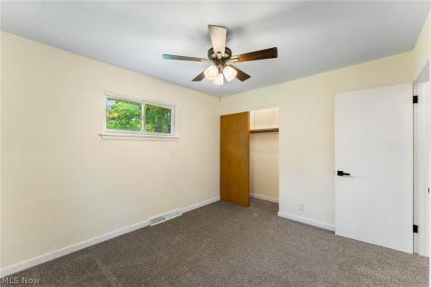 2435 Canfield Road Youngstown OH 44511