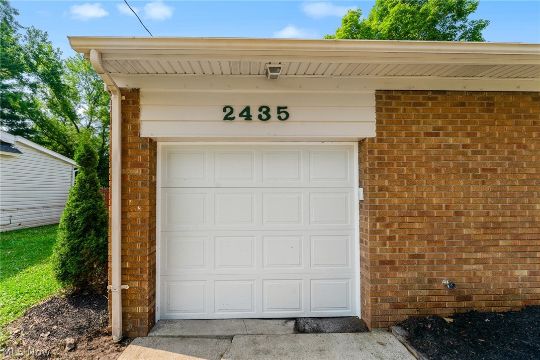2435 Canfield Road Youngstown OH 44511
