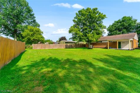 2435 Canfield Road Youngstown OH 44511