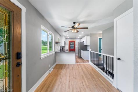2435 Canfield Road Youngstown OH 44511