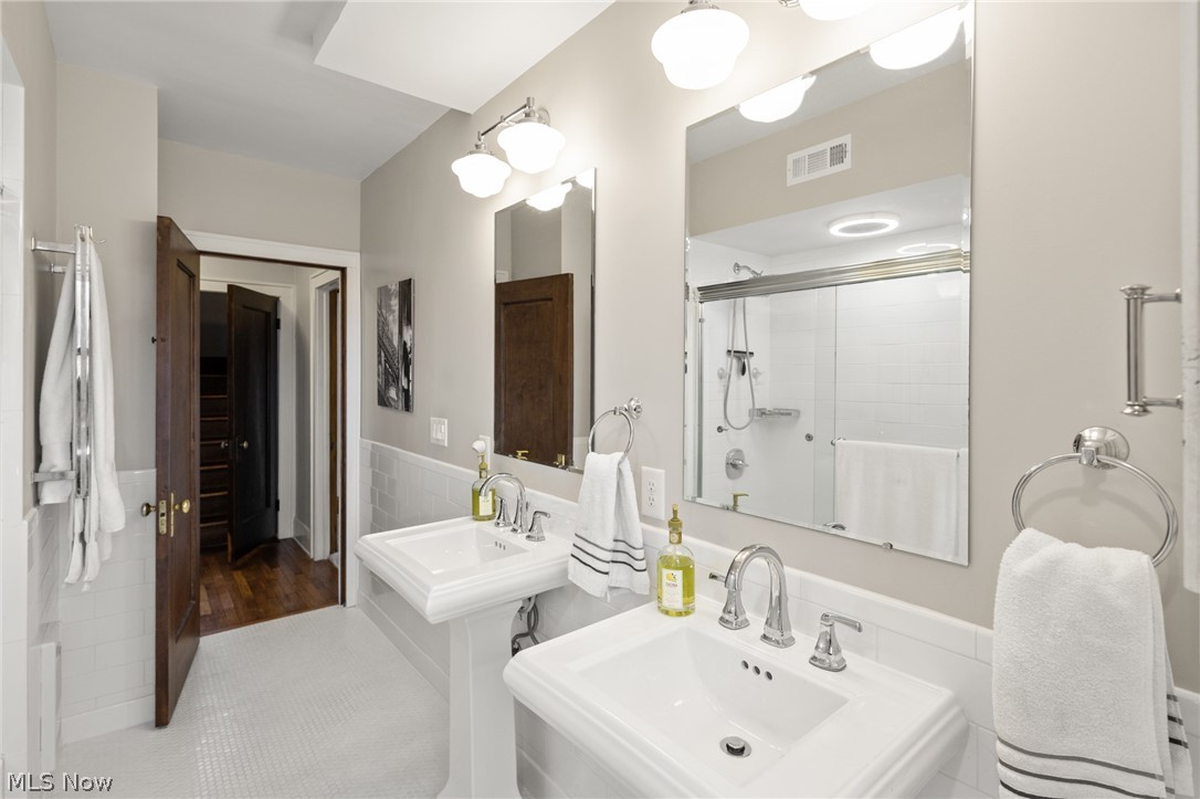 2847 Berkshire Road Cleveland Heights OH 44118