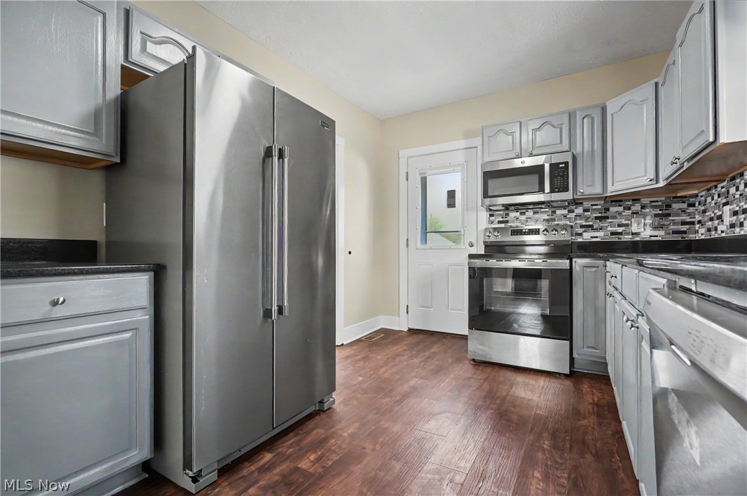 519 Day Street Ravenna OH 44266