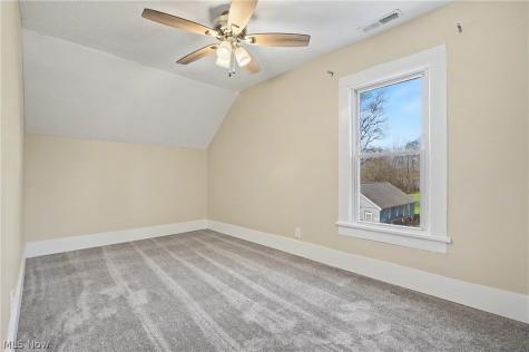 519 Day Street Ravenna OH 44266