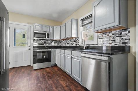 519 Day Street Ravenna OH 44266
