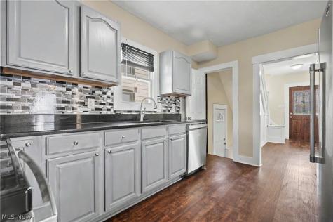 519 Day Street Ravenna OH 44266