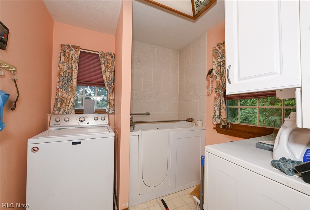 4429 Deerfield Avenue NW North Lawrence OH 44666