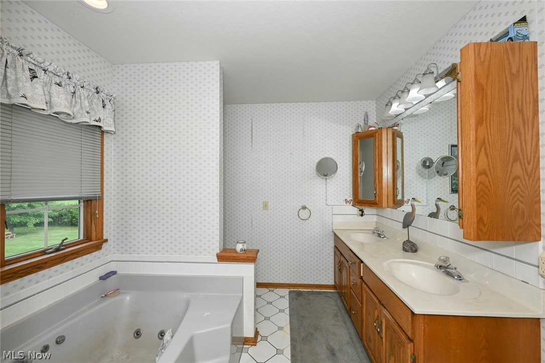 4429 Deerfield Avenue NW North Lawrence OH 44666