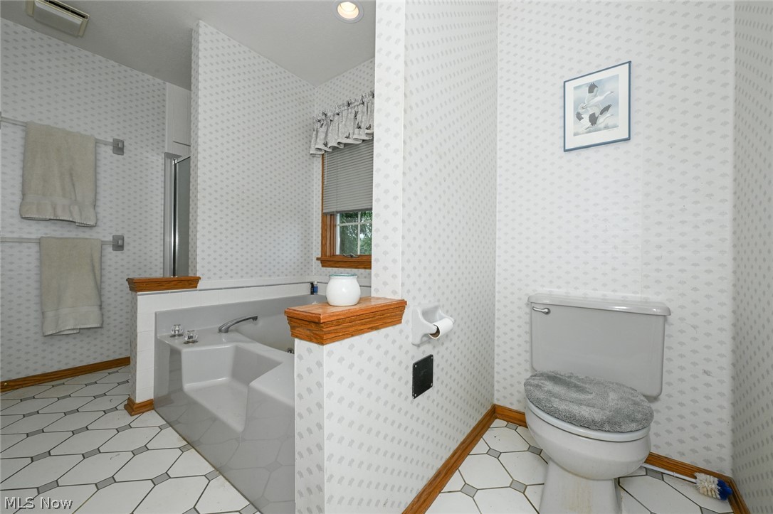 4429 Deerfield Avenue NW North Lawrence OH 44666