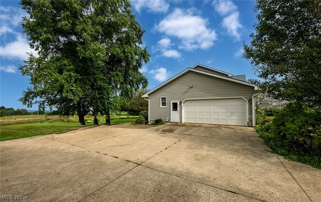 4429 Deerfield Avenue NW North Lawrence OH 44666