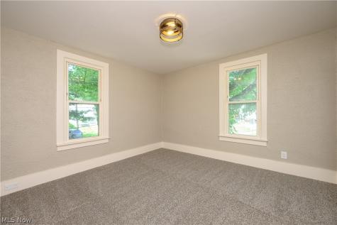 1718 Ferndale Road NW Canton OH 44709