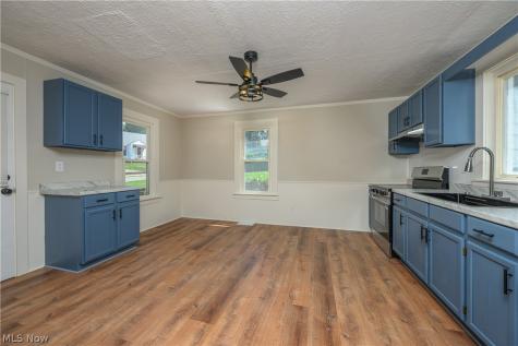 1718 Ferndale Road NW Canton OH 44709