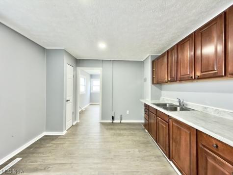 14208 Clifford Avenue Cleveland OH 44135
