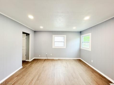 14208 Clifford Avenue Cleveland OH 44135