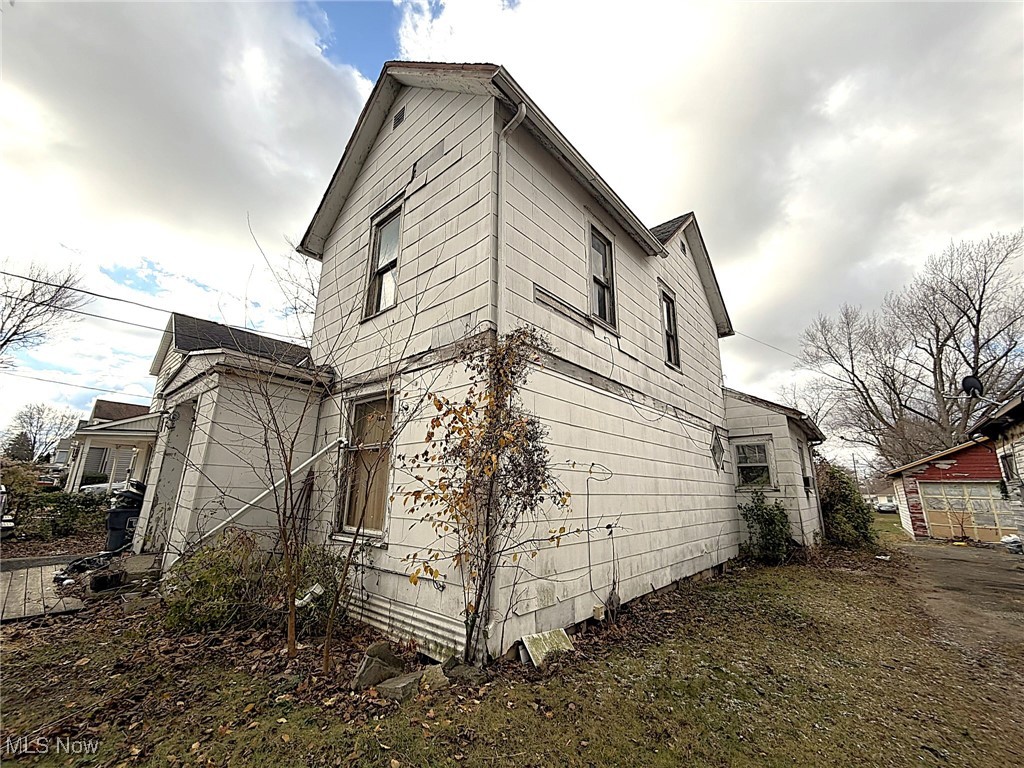 1021 N Mcdonel Street Lima OH 45801
