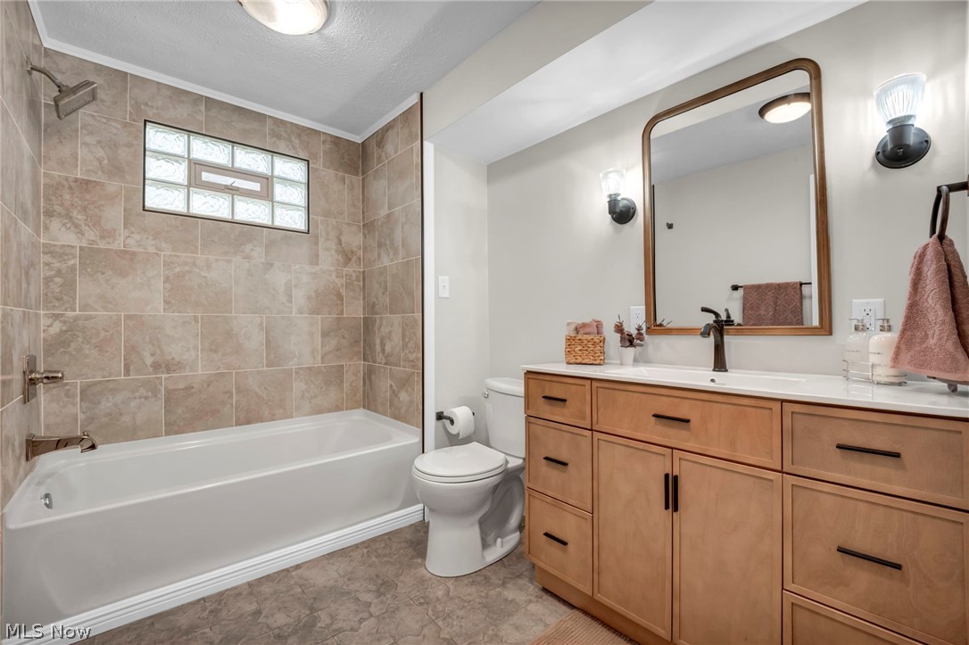 2721 E River Road Newton Falls OH 44444