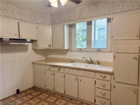 1155 W 6th Street Lorain OH 44052