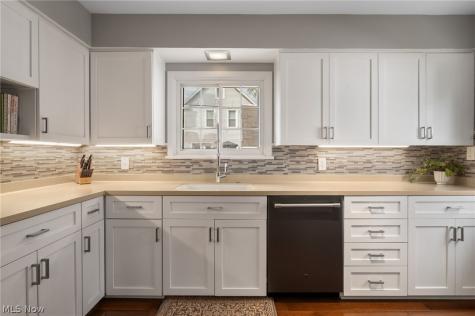 1446 Elbur Avenue Lakewood OH 44107