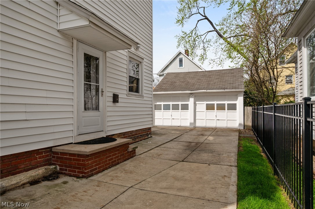1446 Elbur Avenue Lakewood OH 44107