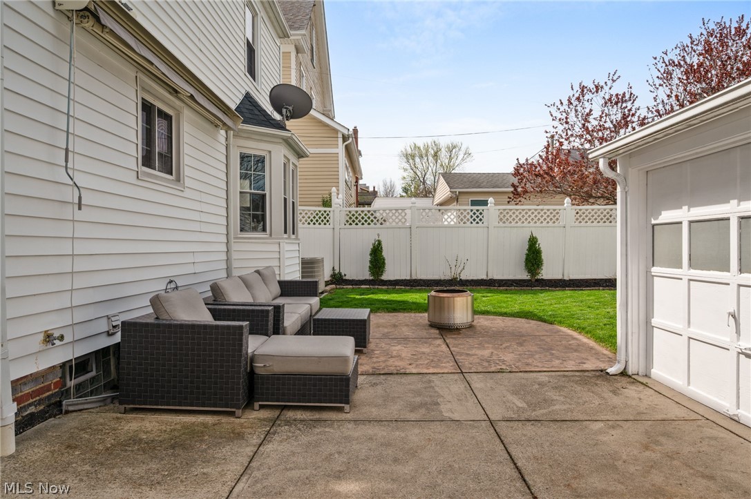 1446 Elbur Avenue Lakewood OH 44107