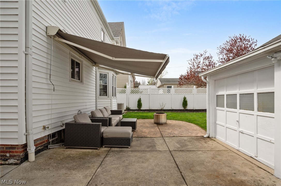 1446 Elbur Avenue Lakewood OH 44107