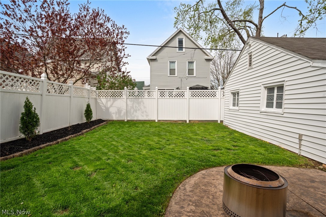1446 Elbur Avenue Lakewood OH 44107