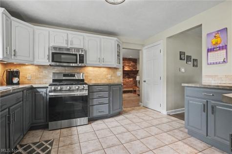 4502 Country Club Lane Stow OH 44224