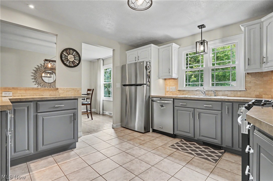 4502 Country Club Lane Stow OH 44224