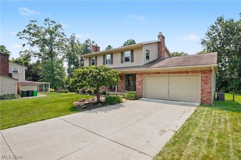 4502 Country Club Lane Stow OH 44224