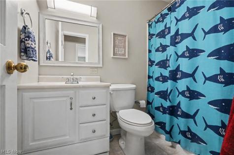 4502 Country Club Lane Stow OH 44224