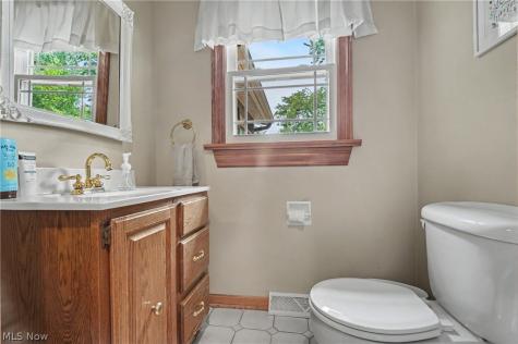4502 Country Club Lane Stow OH 44224