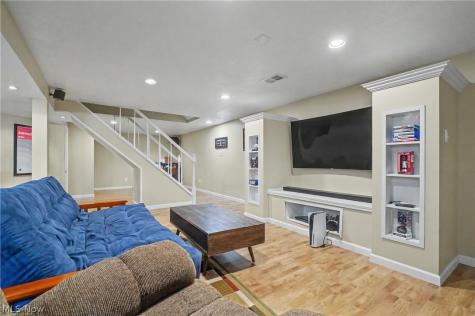 4502 Country Club Lane Stow OH 44224