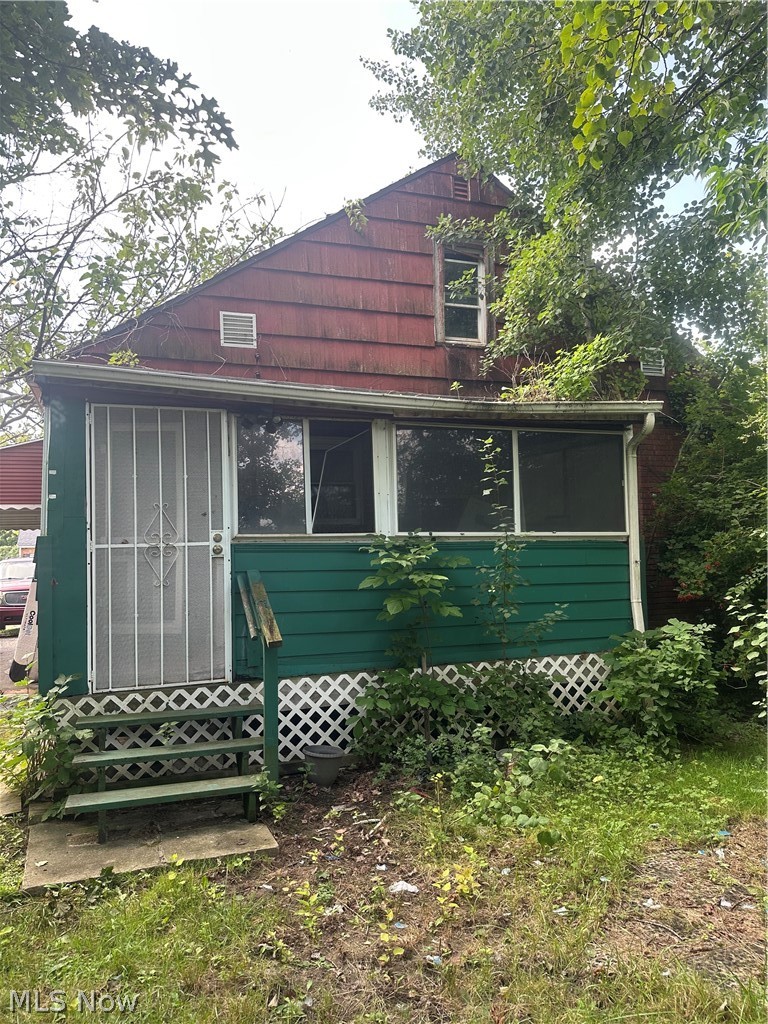 17015 Palda Drive Cleveland OH 44128