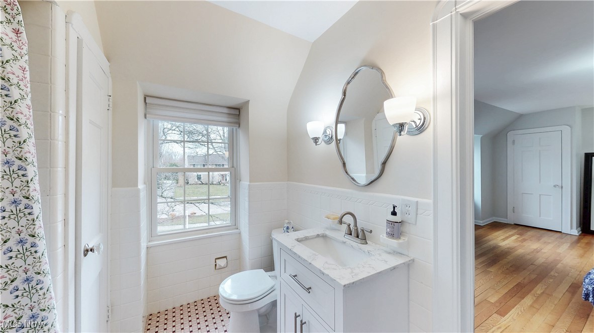 22449 Calverton Road Shaker Heights OH 44122