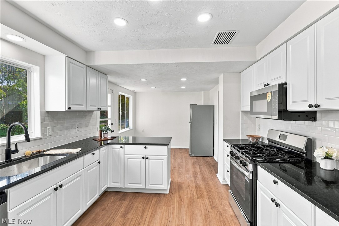 2131 Newbury Drive Cleveland OH 44112
