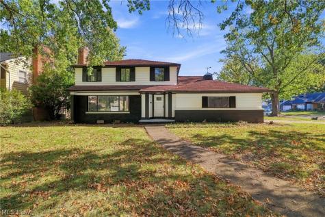 2131 Newbury Drive Cleveland OH 44112