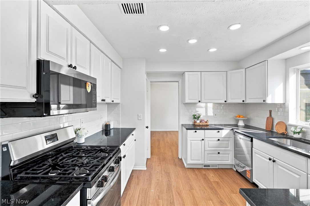 2131 Newbury Drive Cleveland OH 44112