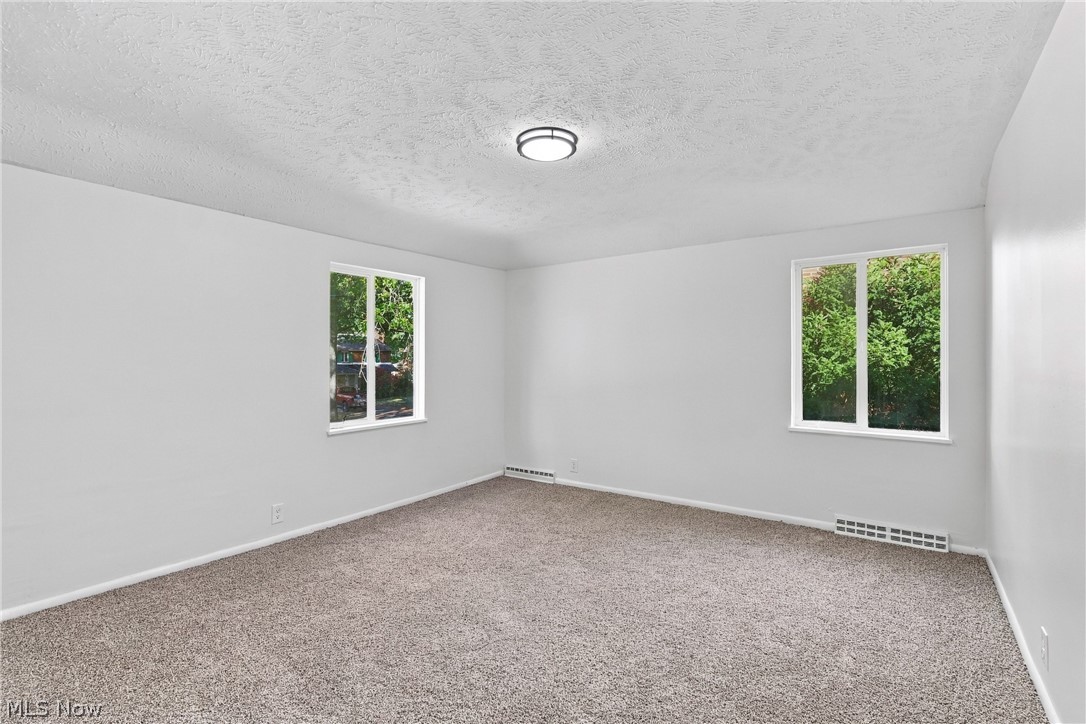 2131 Newbury Drive Cleveland OH 44112